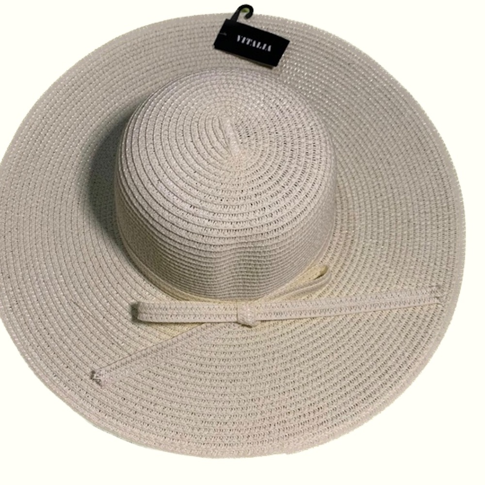 🏖 Beautiful Cream Wide Brim Hat 👙🌞